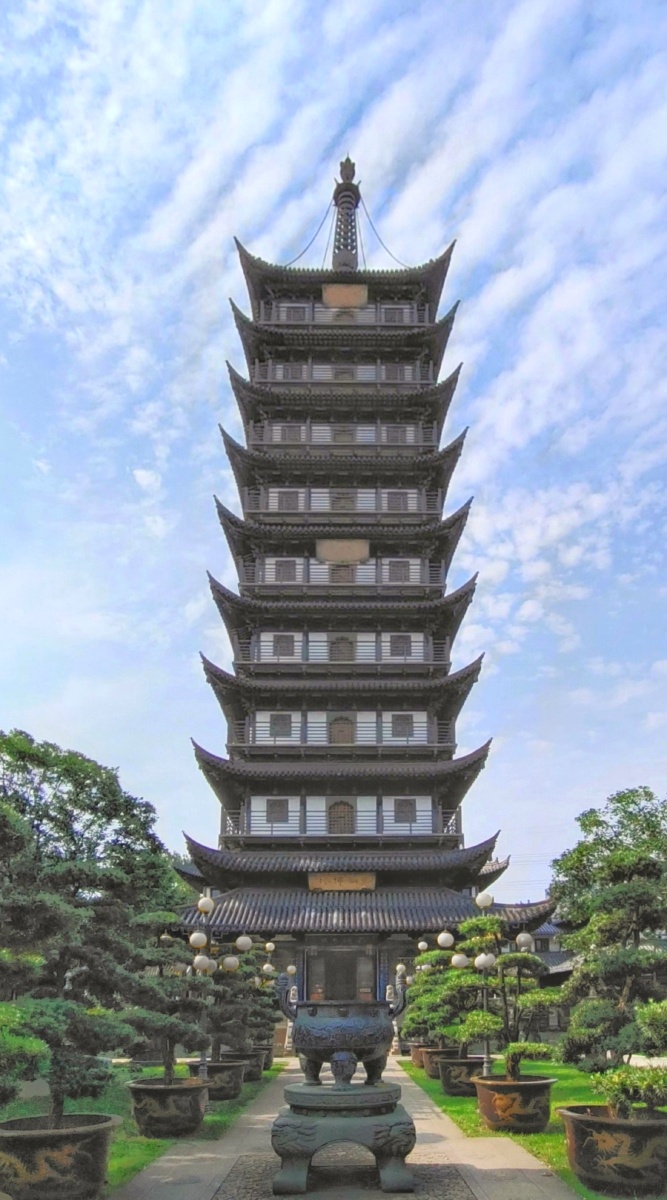 上海真如寺又名普陀真如寺,大殿为元代木构.