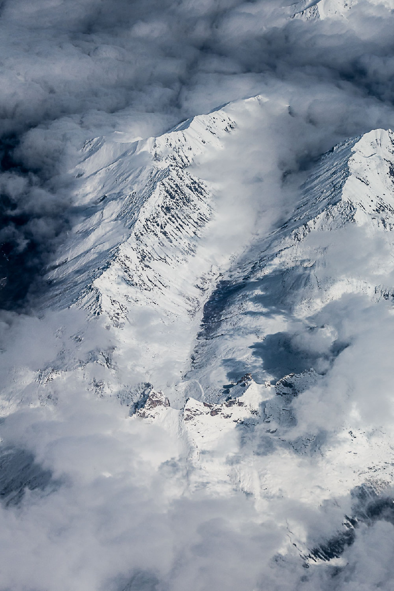 航拍中国最美航线之-俯视群山