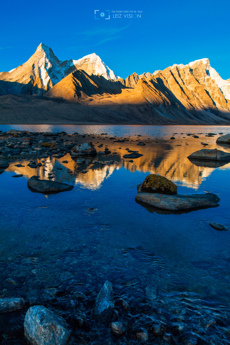 雪山湖泊冰川 56 打开微信,使用"扫一扫"即可将网页分享之朋友圈 转发