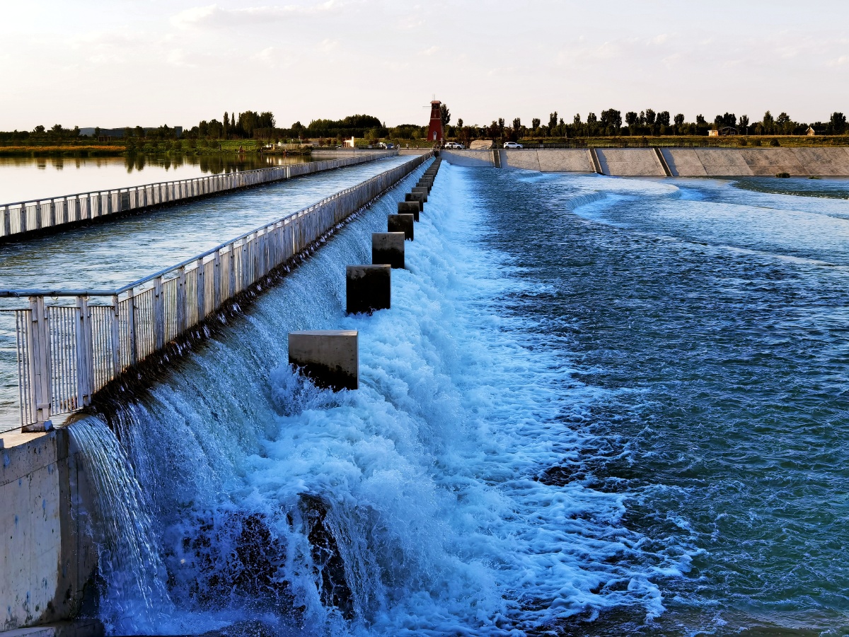 滹沱河三号溢流堰