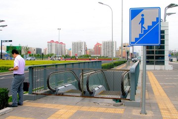 天辰西路南侧电梯