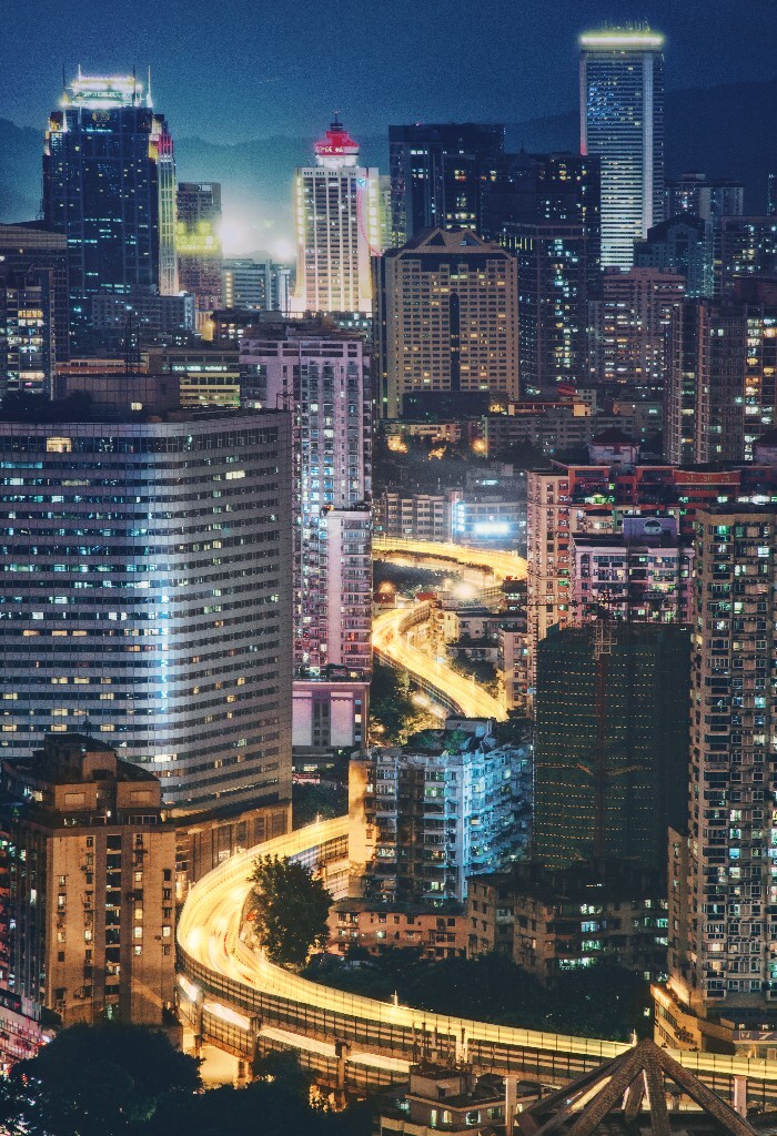 ~第一次冒着小雨拍片~那感觉实在太难受了 手忙脚乱的~拍完一张赶紧拿镜头布擦一下镜头~ 然后镜头布还不是特别吸水 不是把水擦掉而是把水给擦化了 回家导入电脑看基本全是柔光的效果~啊席吧