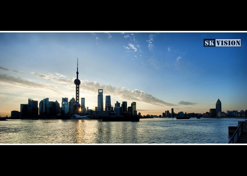 《晨-上海外滩》<br />
上海外滩的早晨
