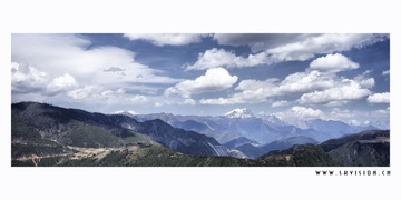 《哈巴雪山》