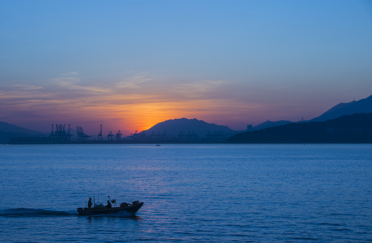 深圳的东海岸有数不清的景致看着大海暂时忘却心中的一切