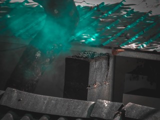 904976