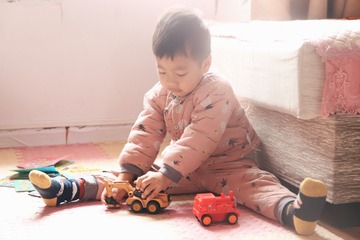 72052