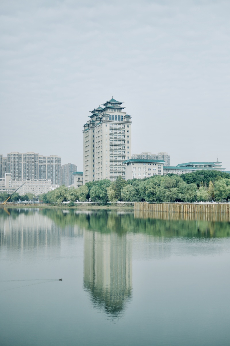 中南民族大学双塔校园