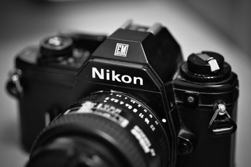 Nikon EM