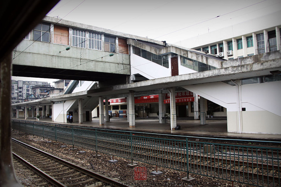 【TRAINS】八月的尾巴 初秋的湖南<一>
我們的列車即將開出。