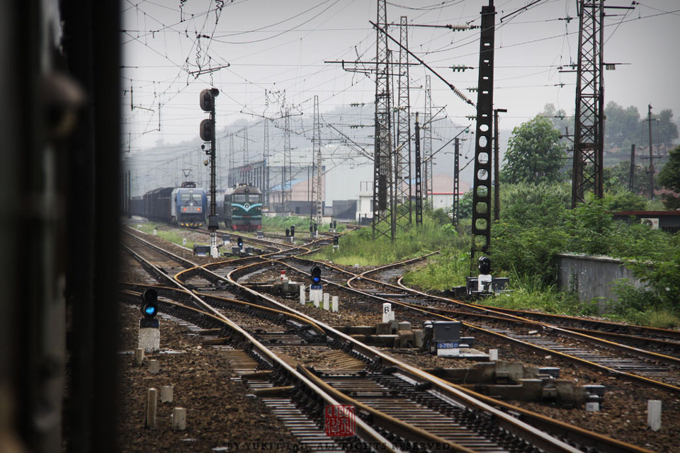 【TRAINS】八月的尾巴 初秋的湖南<一>
準備進入第一個車站，槐樹下車站。