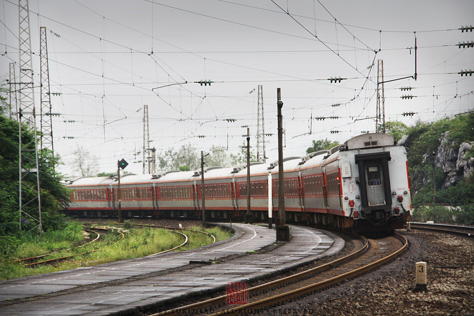 【TRAINS】八月的尾巴 初秋的湖南<一>
北上的列車。