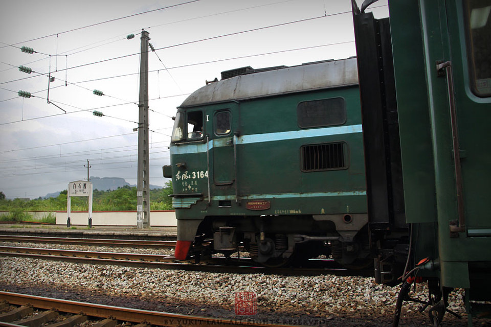 【TRAINS】八月的尾巴 初秋的湖南<一>
本務機換向。