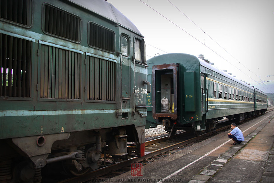 【TRAINS】八月的尾巴 初秋的湖南<一>
掛好就立即返回郴州。