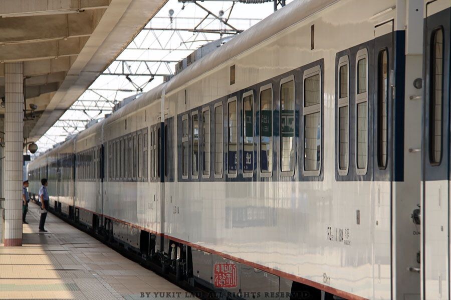 SZT121021_6769
簇新的車體。