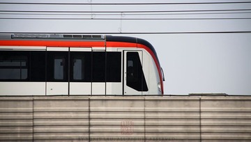 龍華線列車