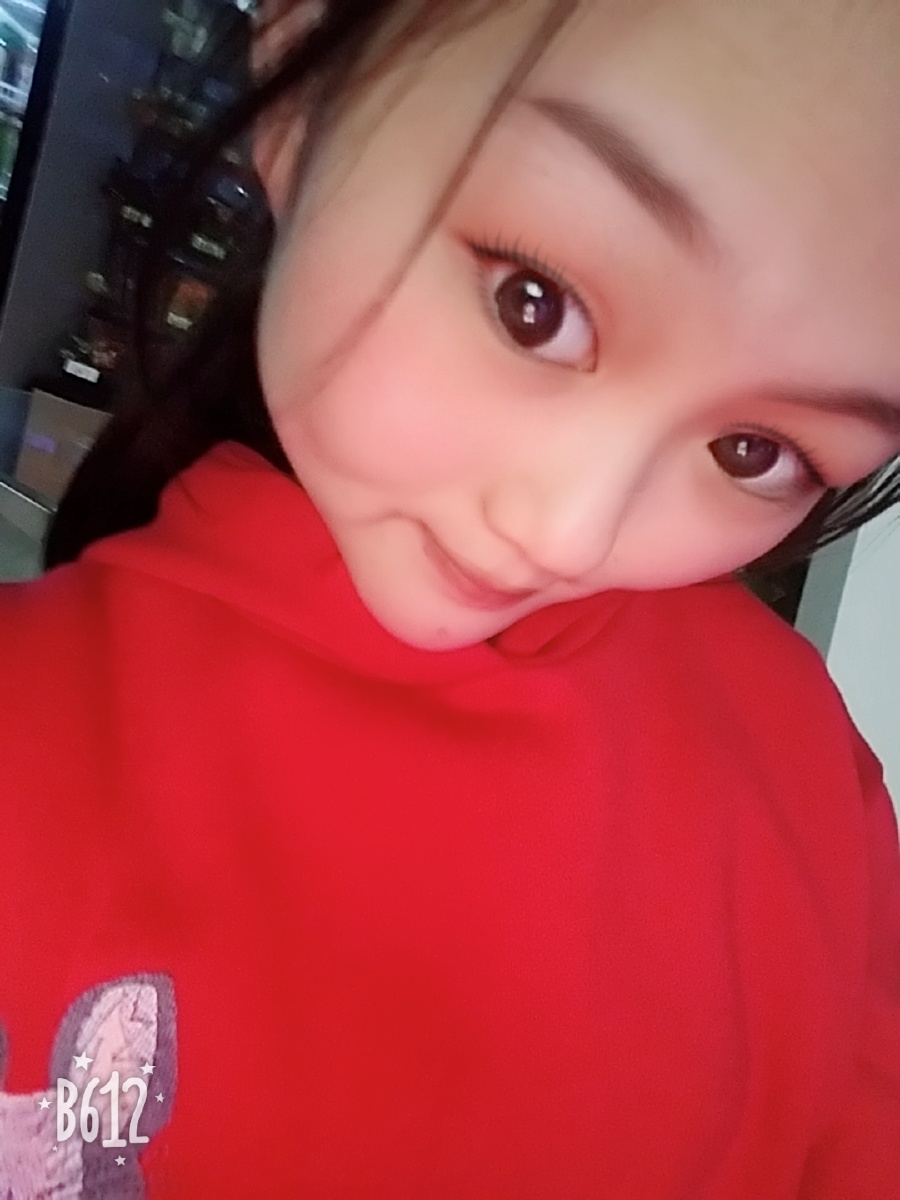 她的眼睛会下雨596