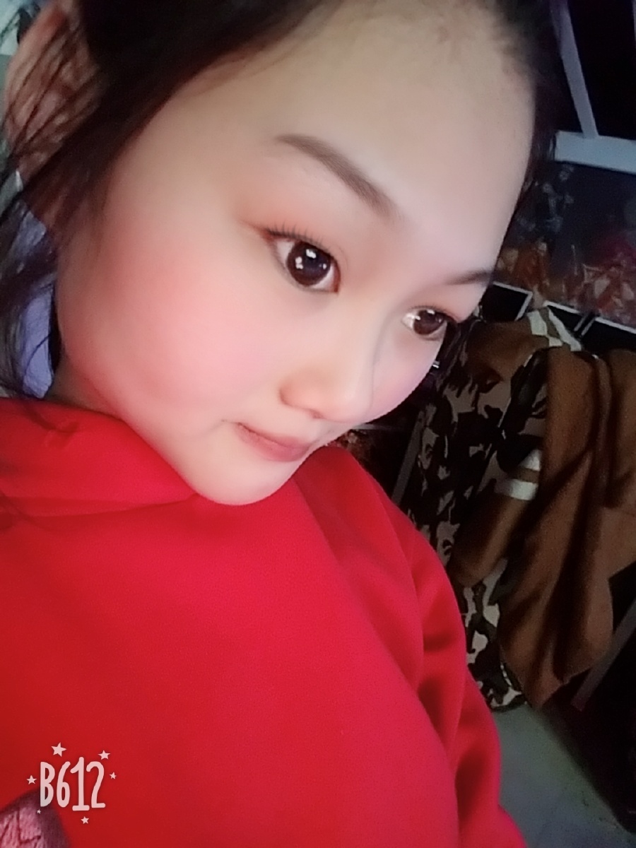 她的眼睛会下雨596