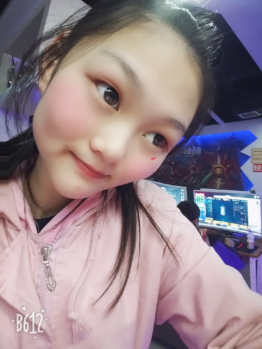 她的眼睛会下雨596