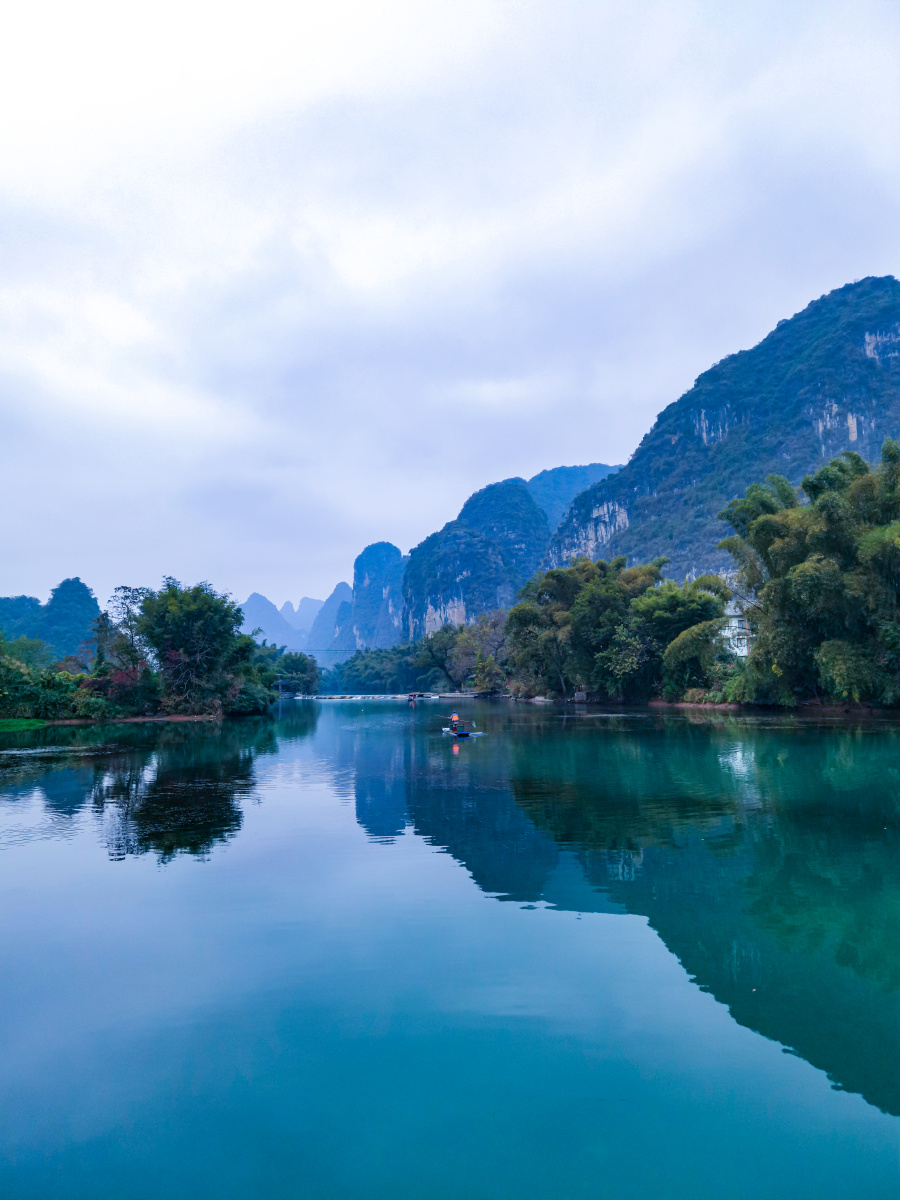桂林阳朔山水漓江遇龙河