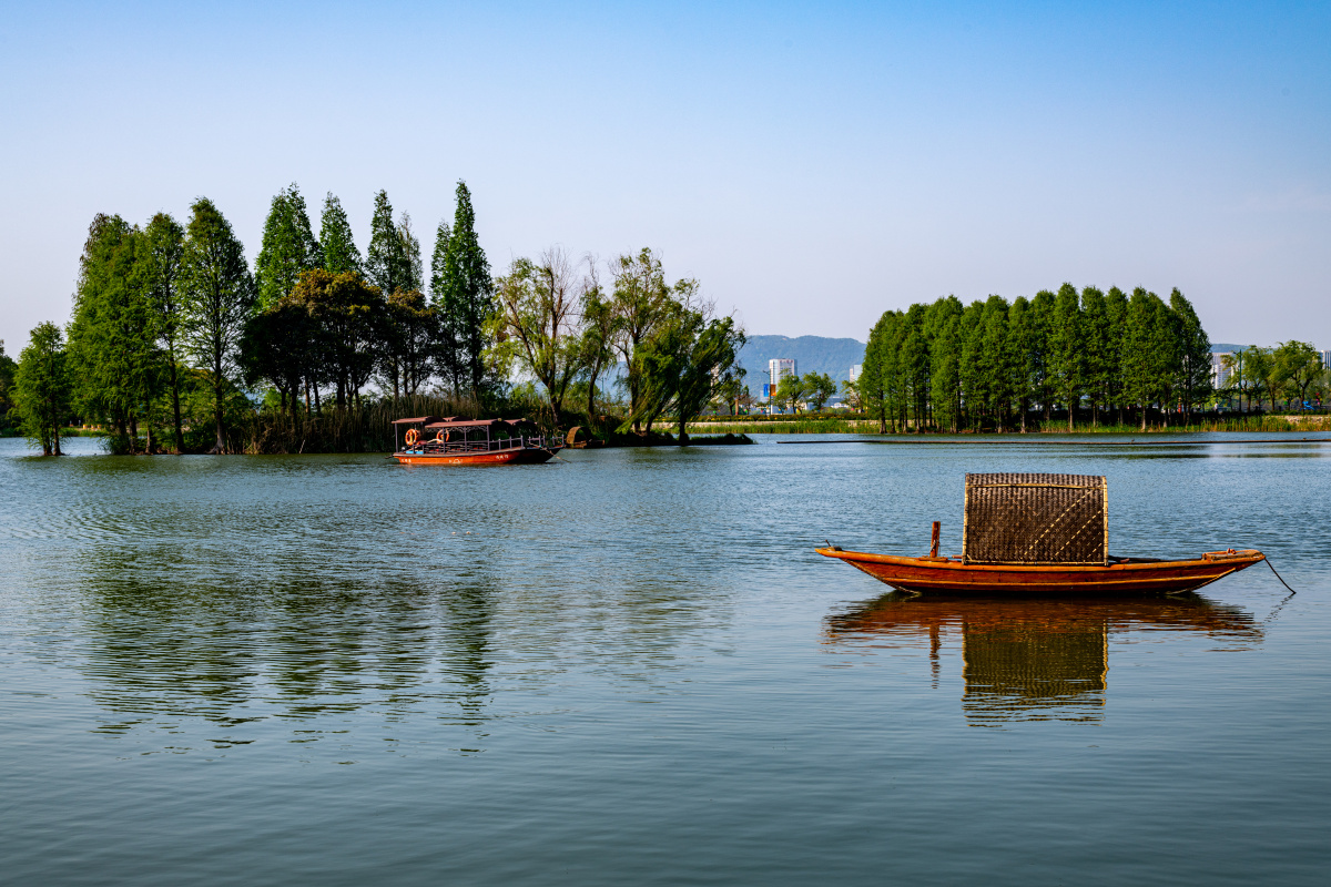 江苏无锡鼋头渚水景苑春色
