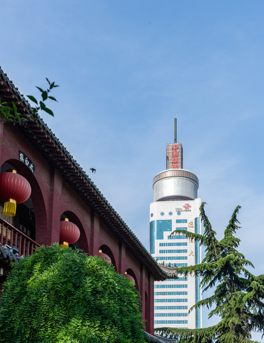 山东济宁地标济宁通讯大厦运河之都