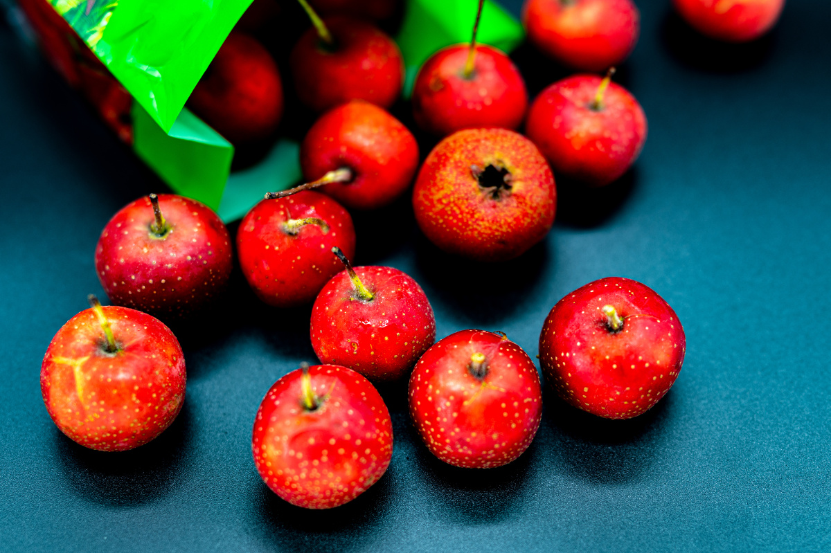 新鲜的山楂水果红山楂