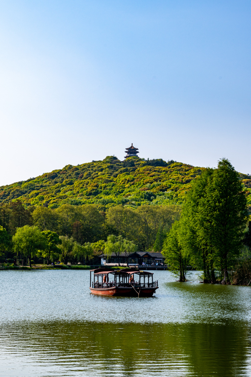 江苏无锡鼋头渚水景苑春色