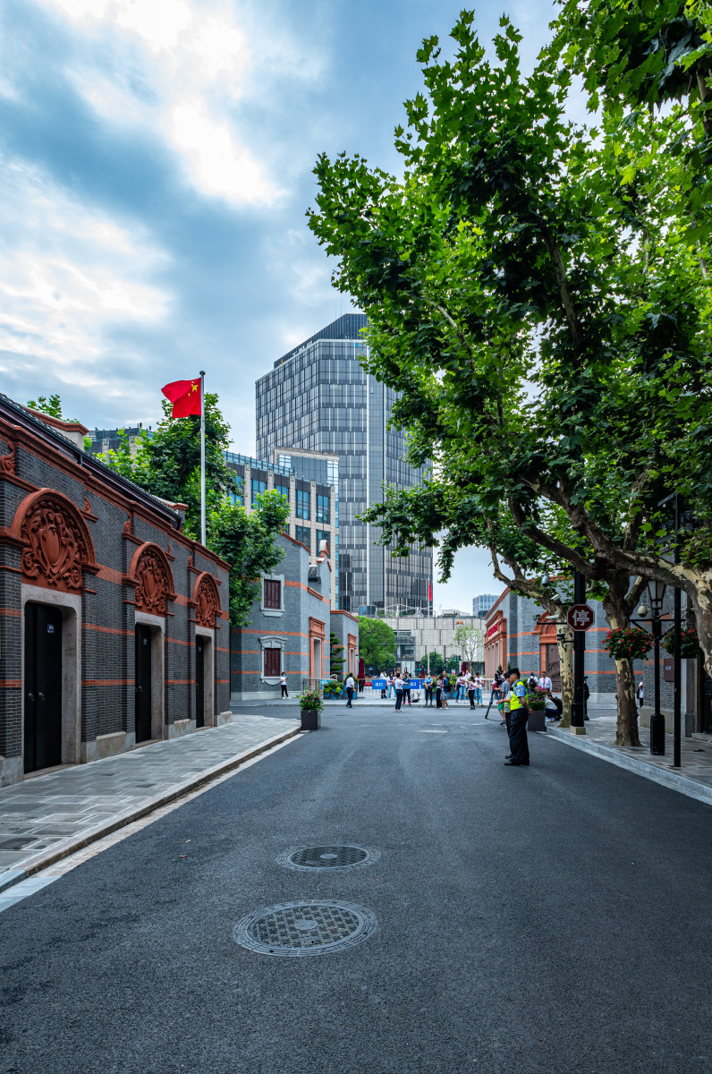 1921-2021,诞生于上海石库门里的党已迎来了百年华诞.