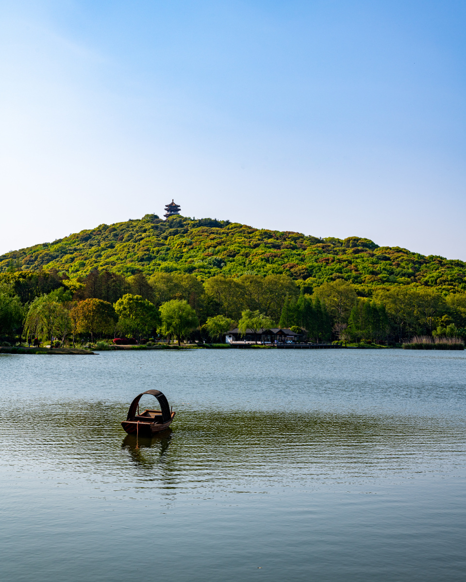 江苏无锡鼋头渚水景苑春色