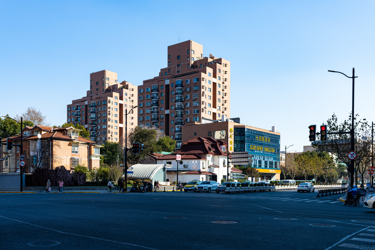 上海华山路淮海西路交口街景 - 梦未止梦dreamcont - 图虫