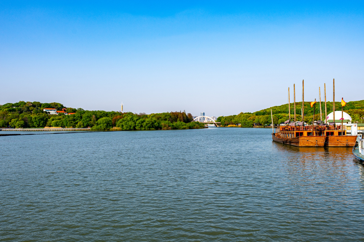 江苏无锡太湖鼋头渚太湖游船太湖码头太湖风光