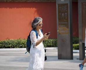 Optional("4EB6C2D4-E111-4B97-ABA7-57B27045D82B/L0/001")