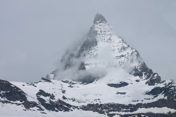 215001