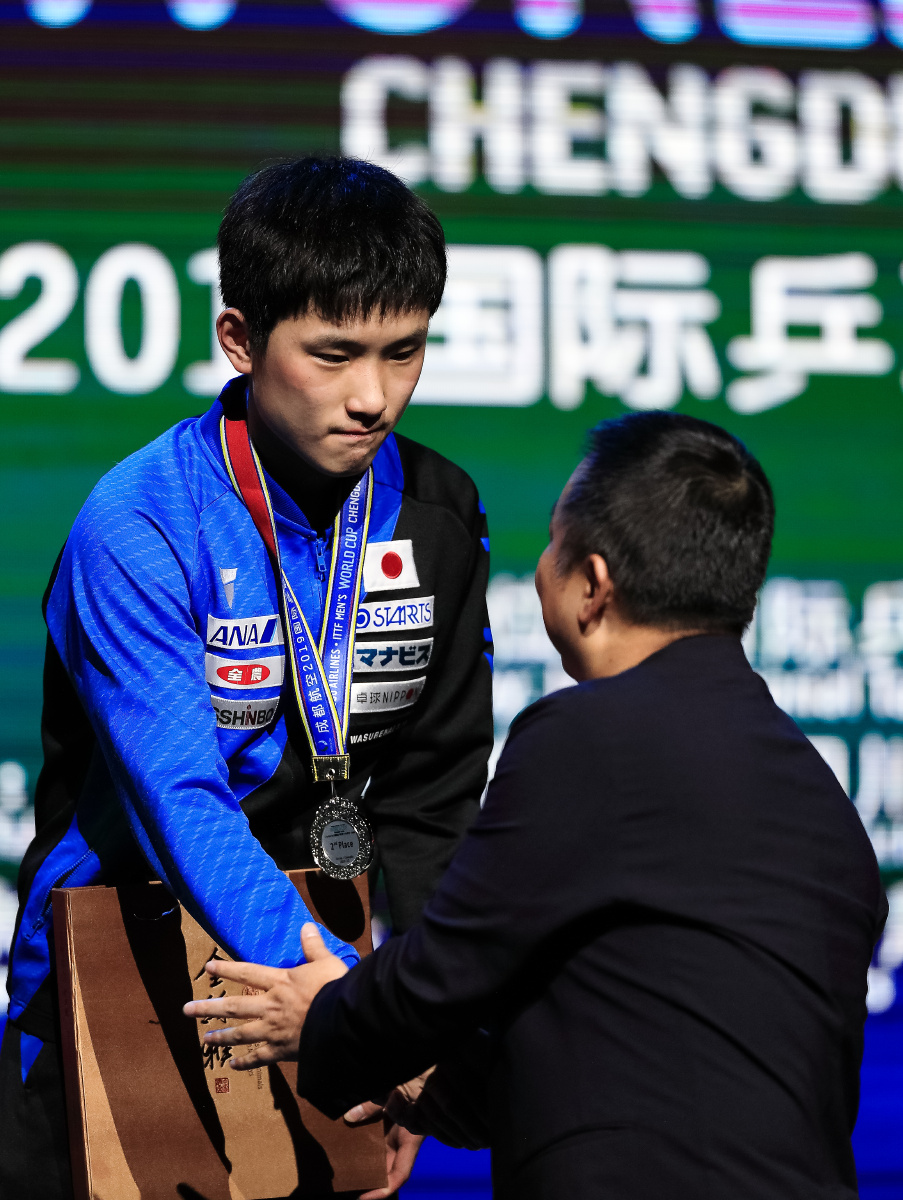 张本智和获得2019年男子乒乓球世界杯亚军