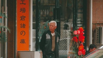 152887