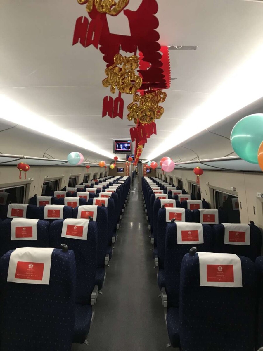 国内机场春节大厅装饰效果图