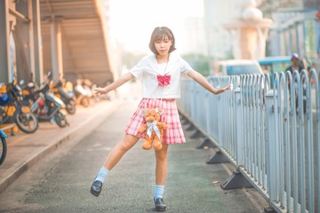 001