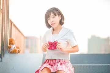 001