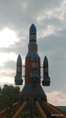 697110