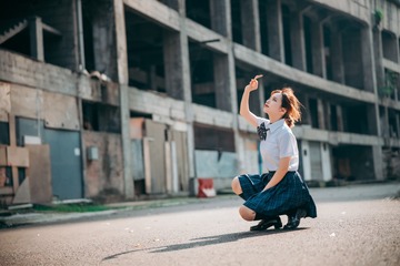001