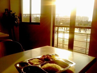 夕阳下的一期饭堂