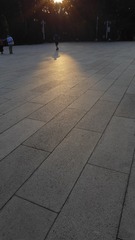 855300