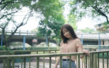 001