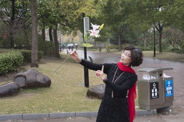 001
