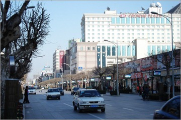 济南泉城路商业街4