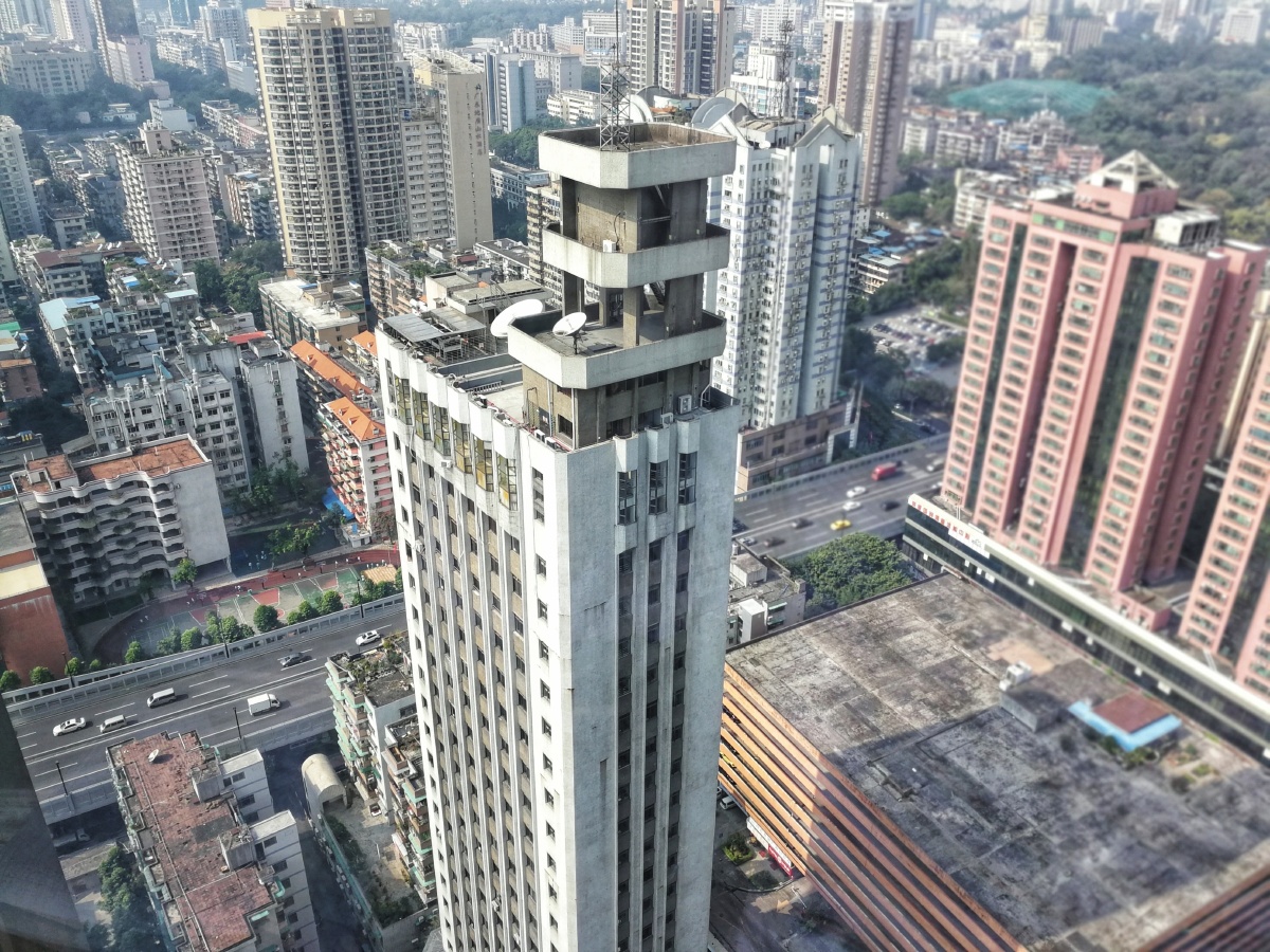 公司对望的一栋楼