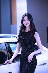 392095