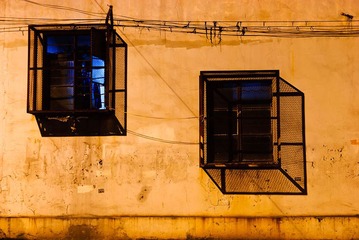 20110720，窗，上海河间路。