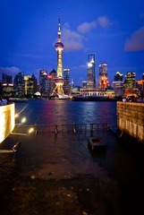 20110805，东方明珠，上海人民英雄纪念碑。